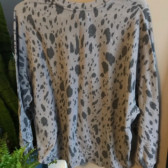 High-low long sleeve shirt - Picture 3 of 6